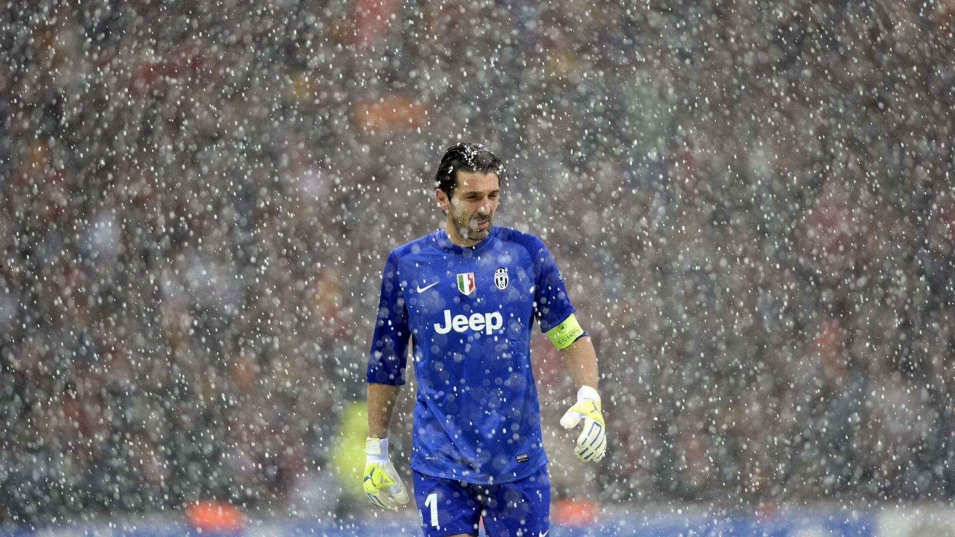 传奇谢幕!足球巨星李明举行盛大退役仪式